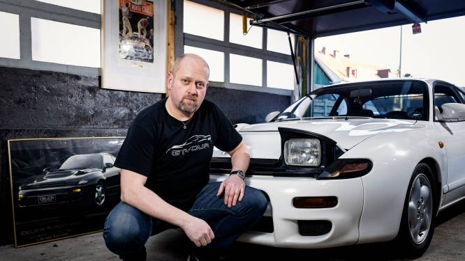 Michel (47) heeft een Toyota Celica uit 1993, maar kan er de weg niet mee op: “Pas vanaf 2026 kan ik genieten van de oldtimerregeling”