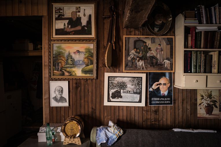 'Crimea pub' in Putinovo. Beeld 