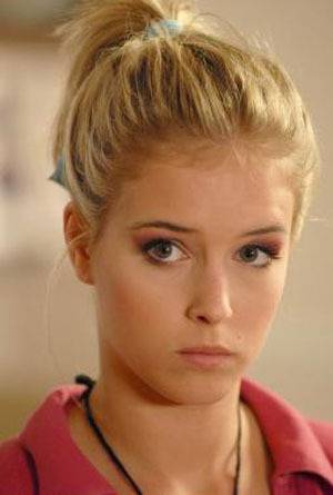 maud de la starac 5 fait son cinema people 7sur7 be