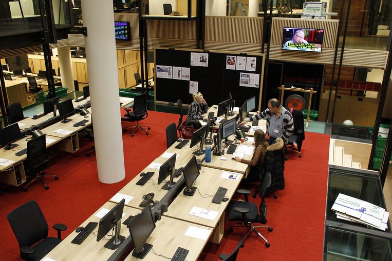 Werkplekken van de redactie van NRC Media in een pand aan het Amsterdamse Rokin. Beeld ANP