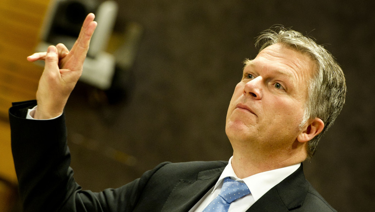 Oud-minister van Financien Wouter Bos verschijnt voor de parlementaire enquetecommissie. Beeld ANP
