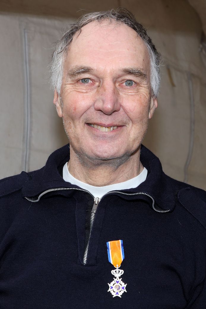 Fons van Dorsselaer krijgt lintje voor jarenlange inzet voor