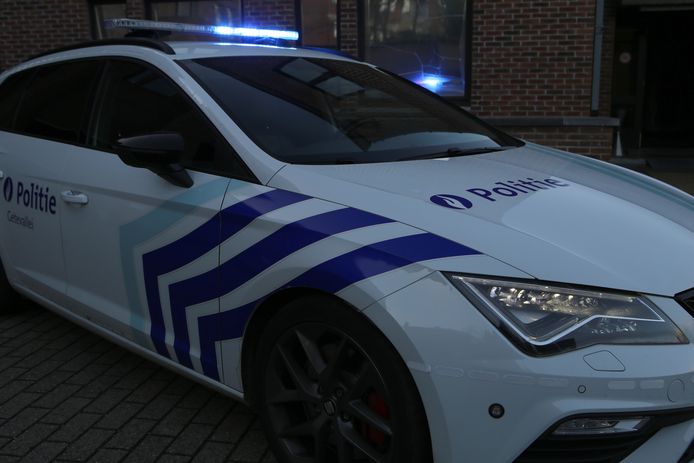 Bij controle blies de bestuurder zwaar positief en werd zijn rijbewijs onmiddellijk ingetrokken.