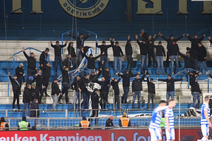 DOETINCHEM, 21-01-2022 , Stadium De Vijverberg , season 2021 / 2022 , Dutch Football Keuken Kampioen Divisie. De Graafschap  supporters on the stand during the match Graafschap - Almere City