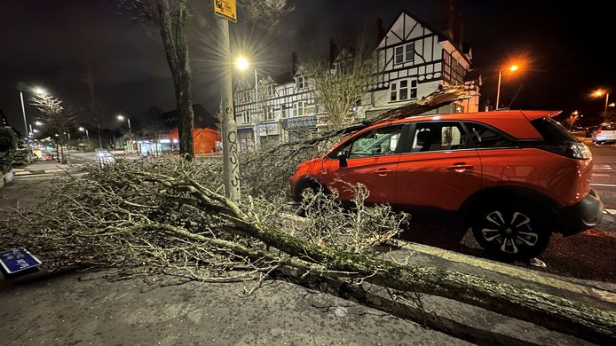 Door storm Isha aangerichte schade in Belfast, Noord-Ierland