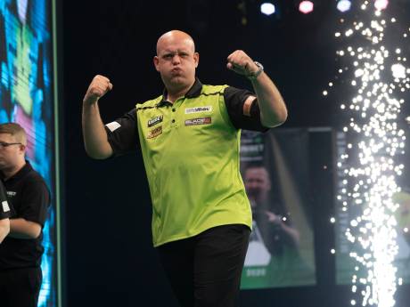 Van Gerwen worstelt zich als enige Nederlander naar tweede ronde World Matchplay