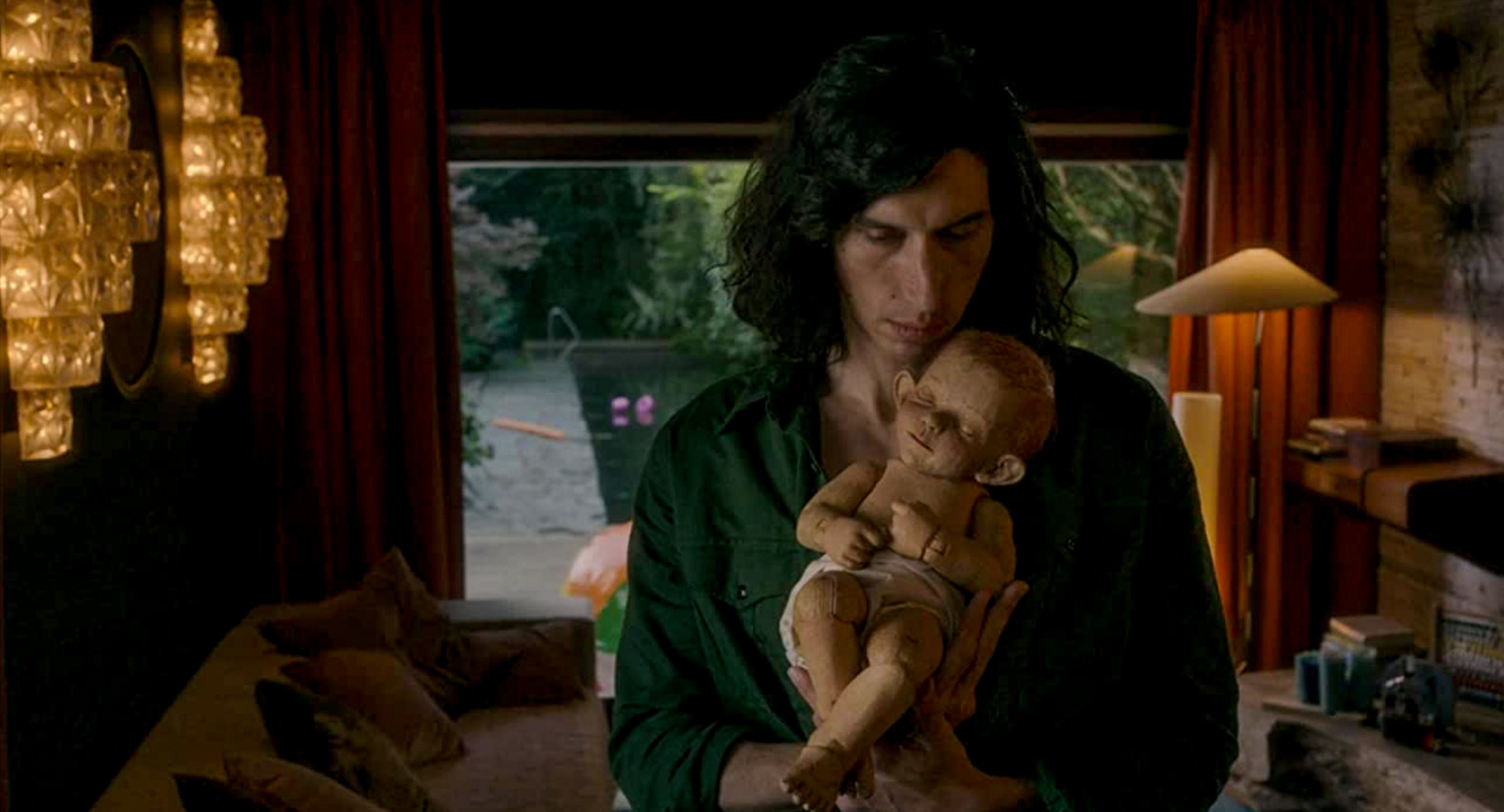 Adam Driver en baby Annette.
