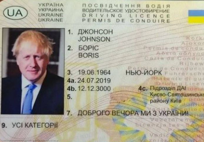 In de wagen van de dronken bestuurder vonden agenten een vals rijbewijs van "Boris Johnson"
