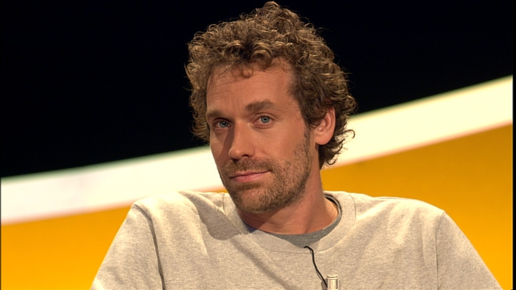 DOOR DE JAREN HEEN. Van warme radiostem tot cool tvgezicht de