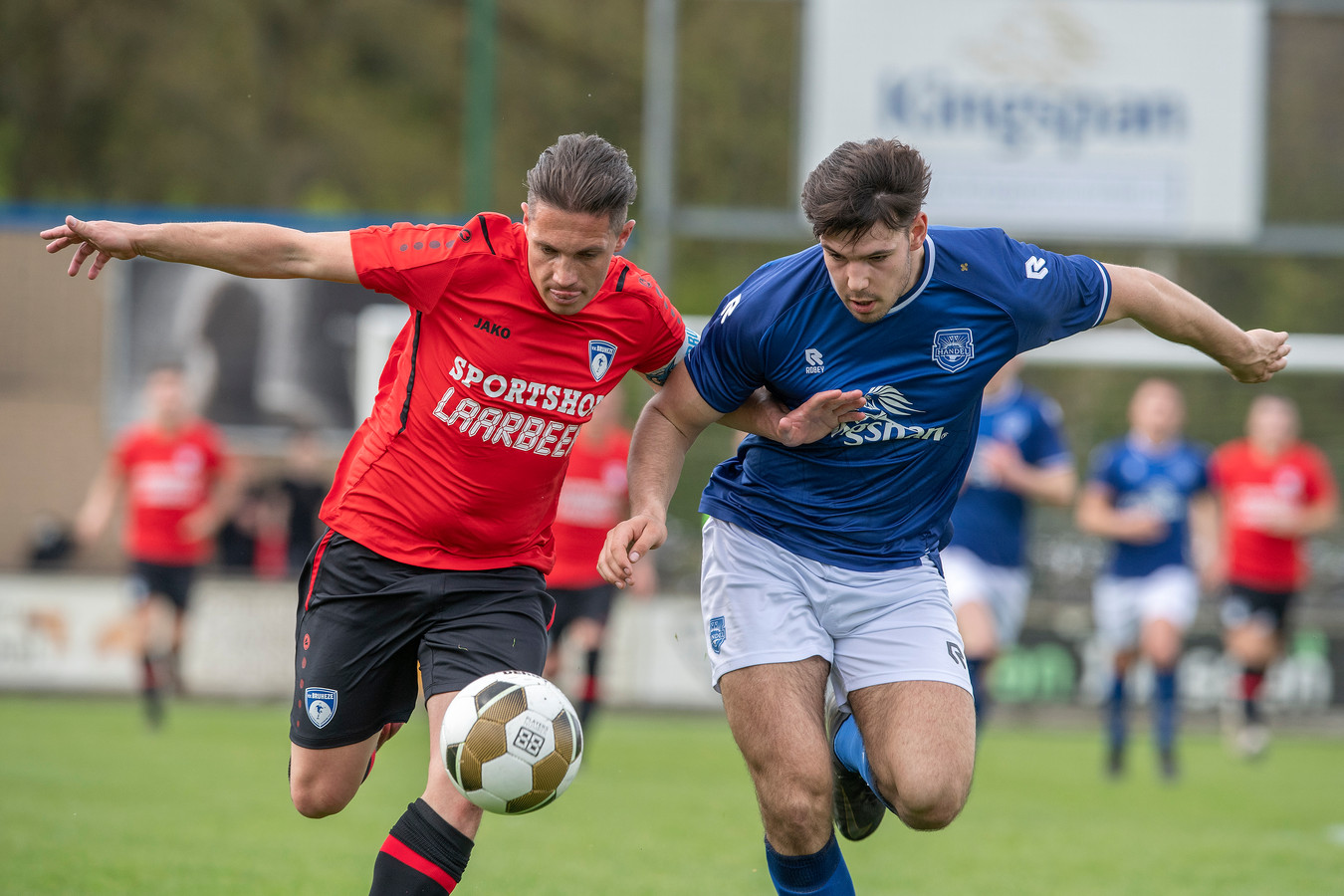 Herstelde Teun Graat bezorgt Handel met hattrick de koppositie: ‘Alles ...