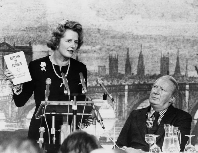 Margaret Thatcher in een demonstratie vóór Europa.