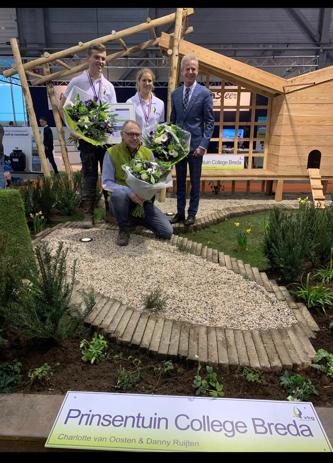 Van Dam: Specialist In Tuinonderhoud