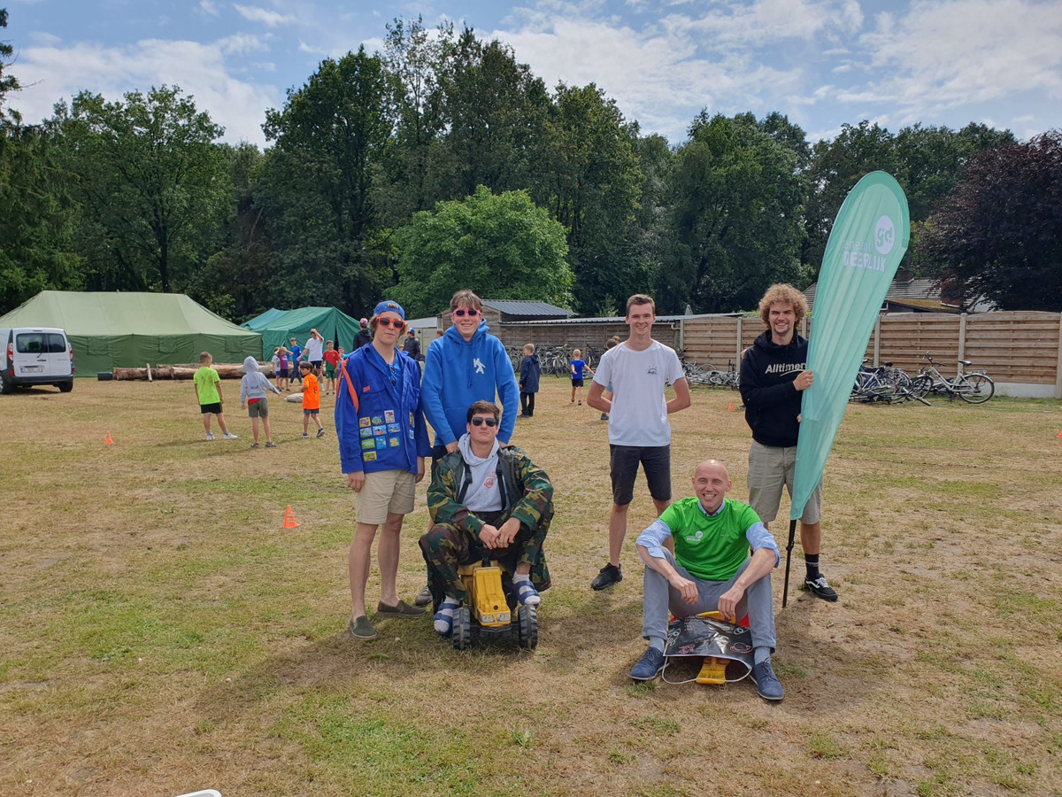 Schepen bezoekt op één dag de vier kampplaatsen van de Deerlijkse