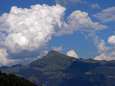 Duitse alpinist (77) maakt dodelijke val in Oostenrijkse Alpen nadat hij foto van bergtop wil nemen <br>
