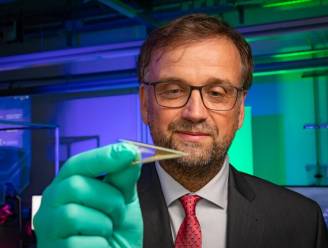 Kleinste batterij ter wereld uitgevonden: “Niet groter dan een korrel zout”