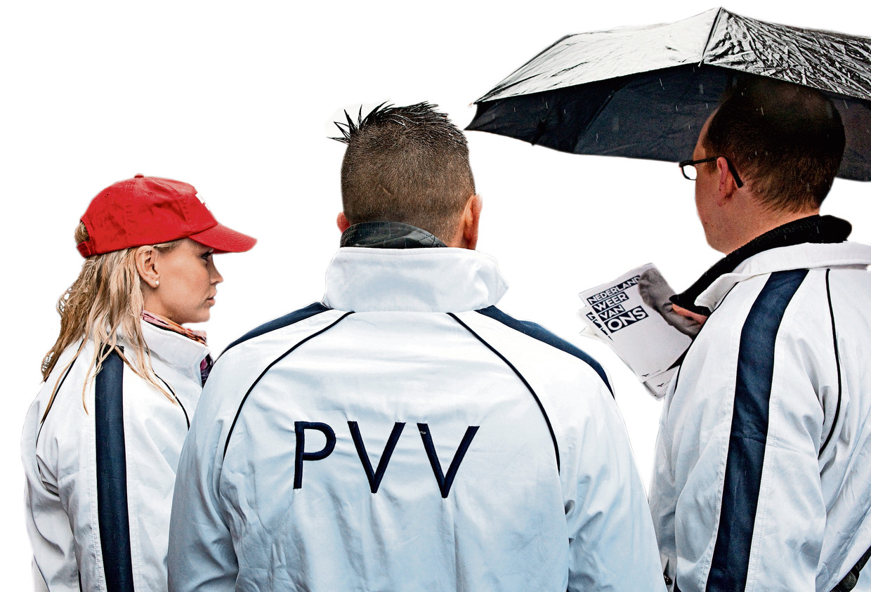 PVV'ers op verkiezingscampagne in Breda, vorig jaar maart. Beeld Nederlandse Freelancers