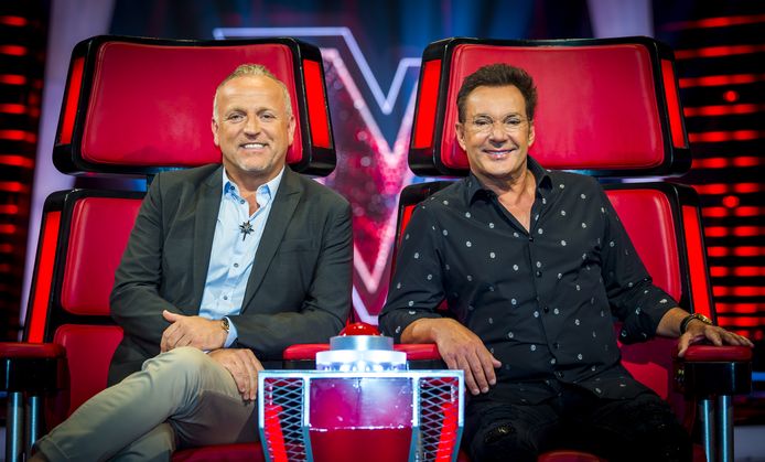 Gerard Joling en Gordon na afloop van de opnames van het nieuwe RTL4 tv-programma ‘The Voice Senior’.