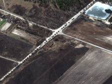 Mysterie van het Russische konvooi: waarom een 64 kilometer lange colonne boven Kiev stilstaat