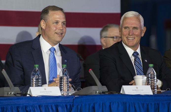 Mike Pence (rechts) vertelde tijdens een bijeenkomst van de Nationale Ruimteraad dat het nieuwe ruimtevaartcommando volgende week al in werking zal treden.
