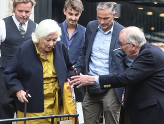 Koning Albert viert zijn 90ste verjaardag met Paola en familie in Antwerps sushirestaurant