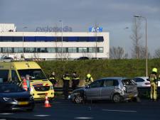 Ongeval met drie auto's op A2 bij Zaltbommel, minimaal één persoon naar ziekenhuis