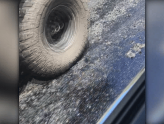 VIDEO: Door de hitte in Australië smelt zelfs het asfalt