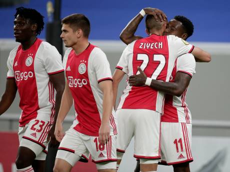 Ajax sluit trainingskamp af met oefenzege op Club Brugge