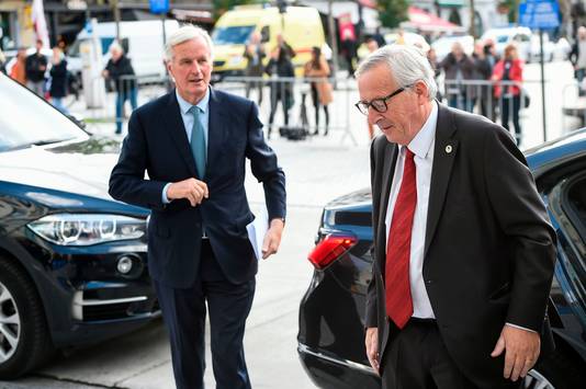 Hoofdonderhandelaar Michel Barnier en Commissievoorzitter Jean-Claude Juncker.