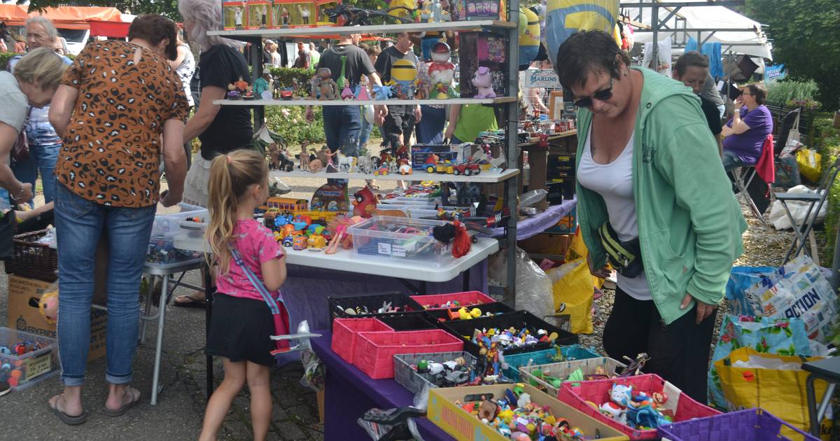 Tweedehands markt Overlangel weer feestje voor publiek en verkopers