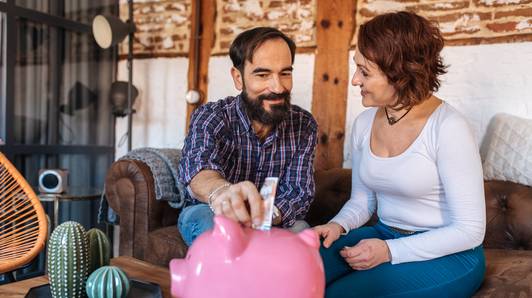 Statbel spreekt van 0,7%, overheid van 7%: hoe groot is de loonkloof echt? En wat doe je er als vrouw aan?