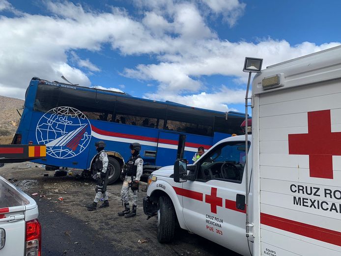 Gisteren zijn zeker zeventien mensen om het leven gekomen bij een ongeval met een bus in Mexico.