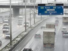 Jusqu'à 200 kilomètres de bouchons dus à la neige