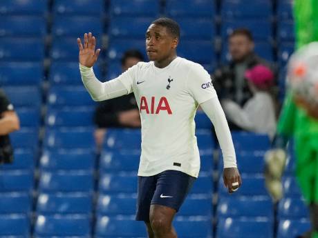 Ajax is nog op zoek naar een aanvaller: ‘Steven Bergwijn past binnen ons profiel ja’