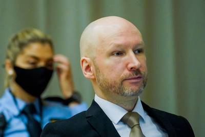Rechter moet opnieuw oordelen over eenzame opsluiting Anders Breivik (44)