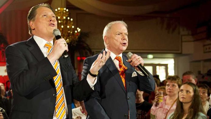 Goud Voor Beatrixlied Van Ronnie Tober Binnenland Ad Nl Изучайте релизы ronnie tober на discogs. ad nl