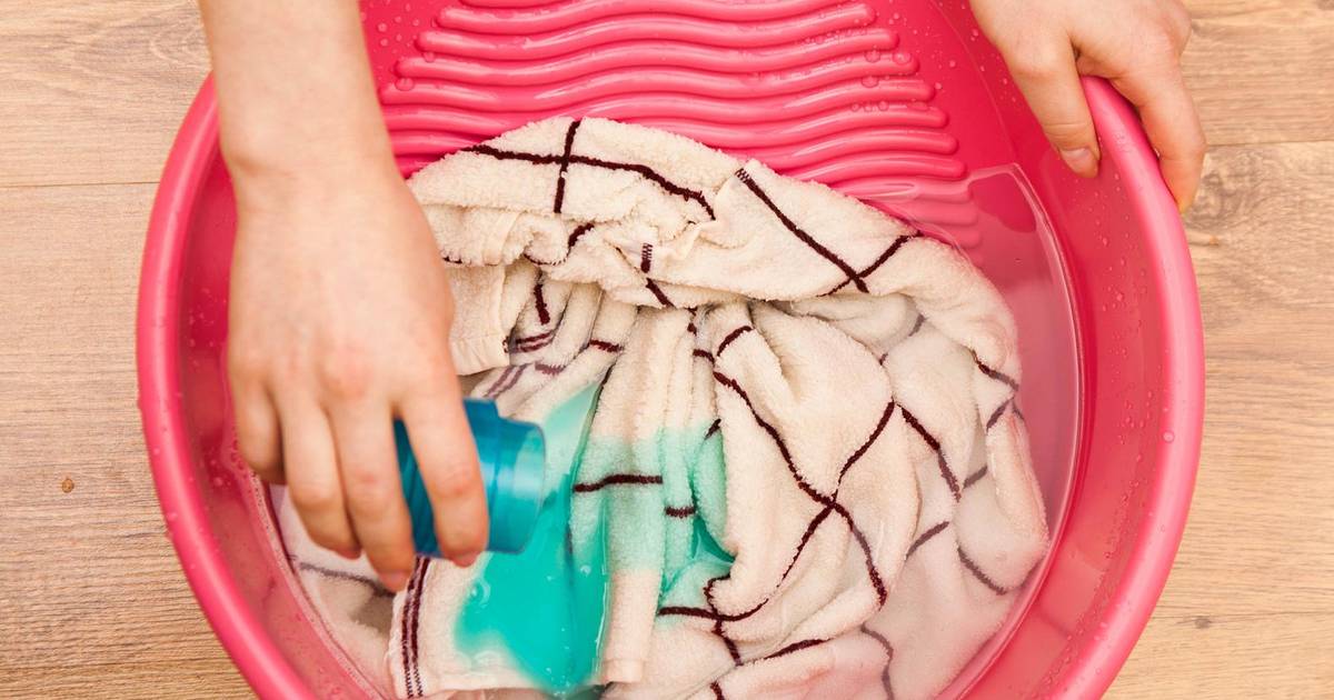 De Beste Tips Voor Het Verwijderen Van Vlekken Uit Kleding Familie Hln Be