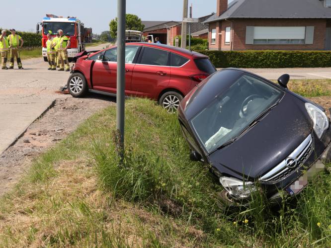 Opnieuw zwaar ongeval op berucht kruispunt Turfbanken met Gemenestraat