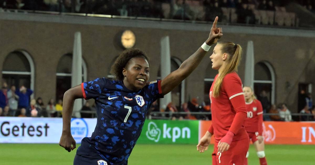 Beerensteyn and Martens help Orange to big win over Poland, debut for 17-year-old Kaptein |  dutch football