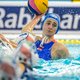 Gelijkspel voor polosters na oorlog in badpak