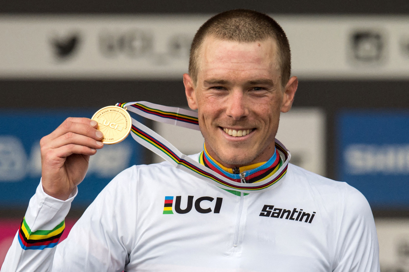 Waarom Rohan Dennis gewoon thuis bij zijn kinderen verblijft na