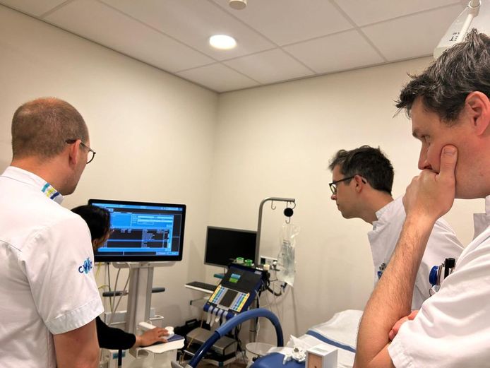 Een nieuw apparaat dat het CWZ heeft aangeschaft maakt het makkelijker om een biopt te nemen uit een prostaat.