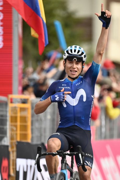 Étape courte mais intense sur le Giro: le bras de fer remporté par Einer Rubio, Geraint Thomas reste en rose
