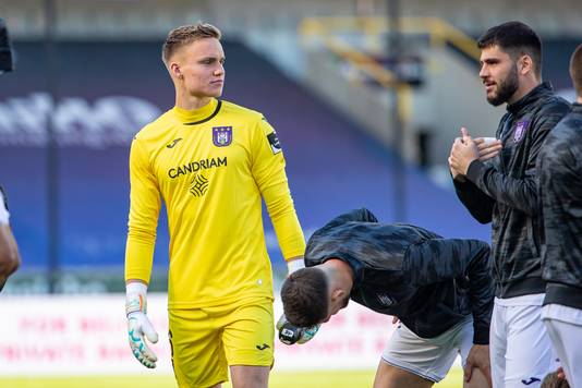 Lang En Dost Passeren Bredase Debutant Verbruggen Maar Club Brugge Wint Niet Van Anderlecht Buitenlands Voetbal Ad Nl