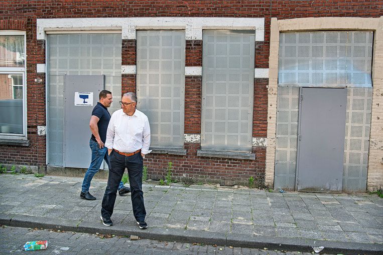 De onteigende huizen in de Tweede Carnissestraat. Beeld Guus Dubbelman / de Volkskrant
