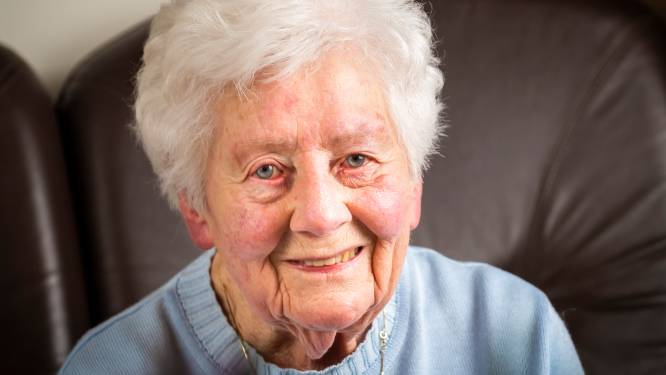 Haaksbergse Hermien (100) weet nog dat haar gezin in Neede telefoon kreeg: ‘We hadden nummer 5 als ik het goed heb’