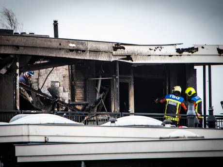Dertig mensen dakloos na dodelijke brand, maar er zijn veel te weinig huizen: wáár moeten zij wonen?