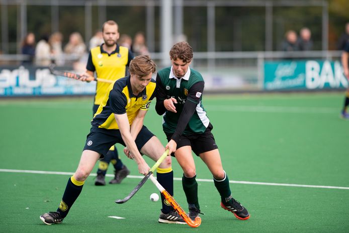 Niels Huber (rechts) is een van de vier spelers die terugkeerde bij Zutphen.