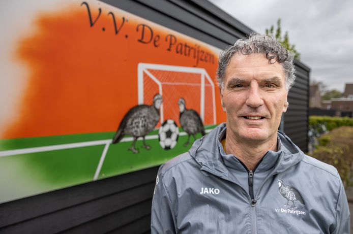 Adriaan Nieuwenhuijse begint na de zomer aan zijn 32ste jaar als trainer in het Zeeuwse voetbal.