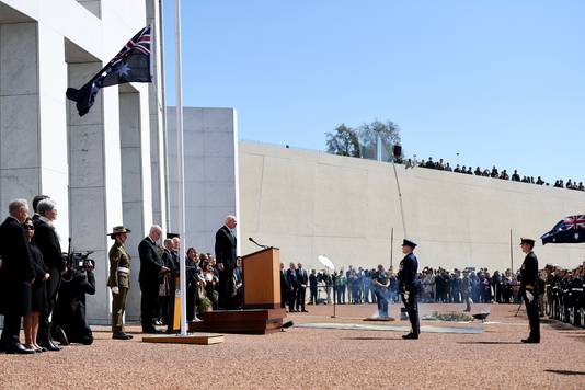 Gouverneur-generaal David Hurley roept Charles officieel uit tot koning in de Australische hoofdstad Canberra. 