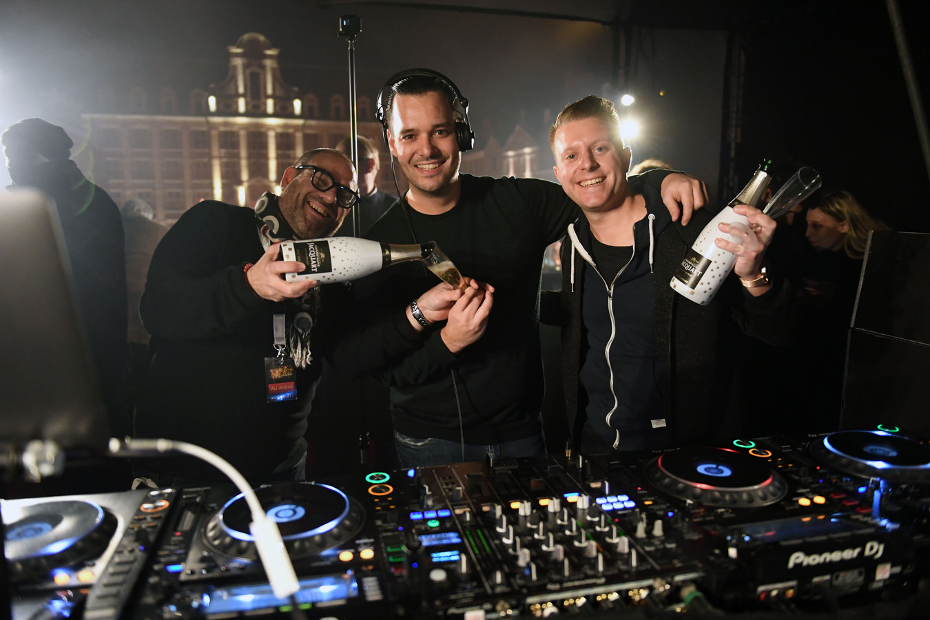 Leuven beleeft relatief rustige en feestvolle overgang van oud op nieuw Foto hln.be